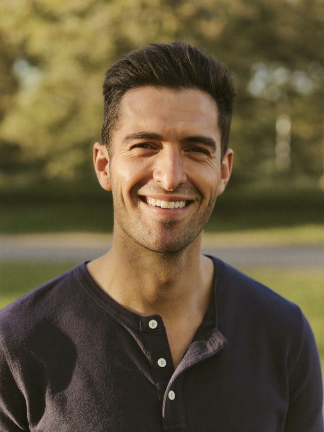 Andrei, 30