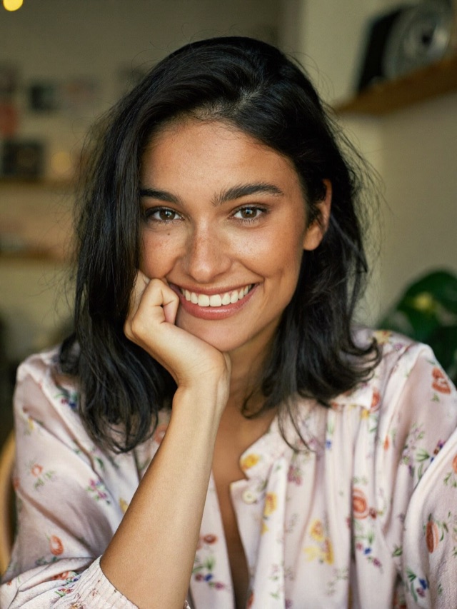 Maria, 26